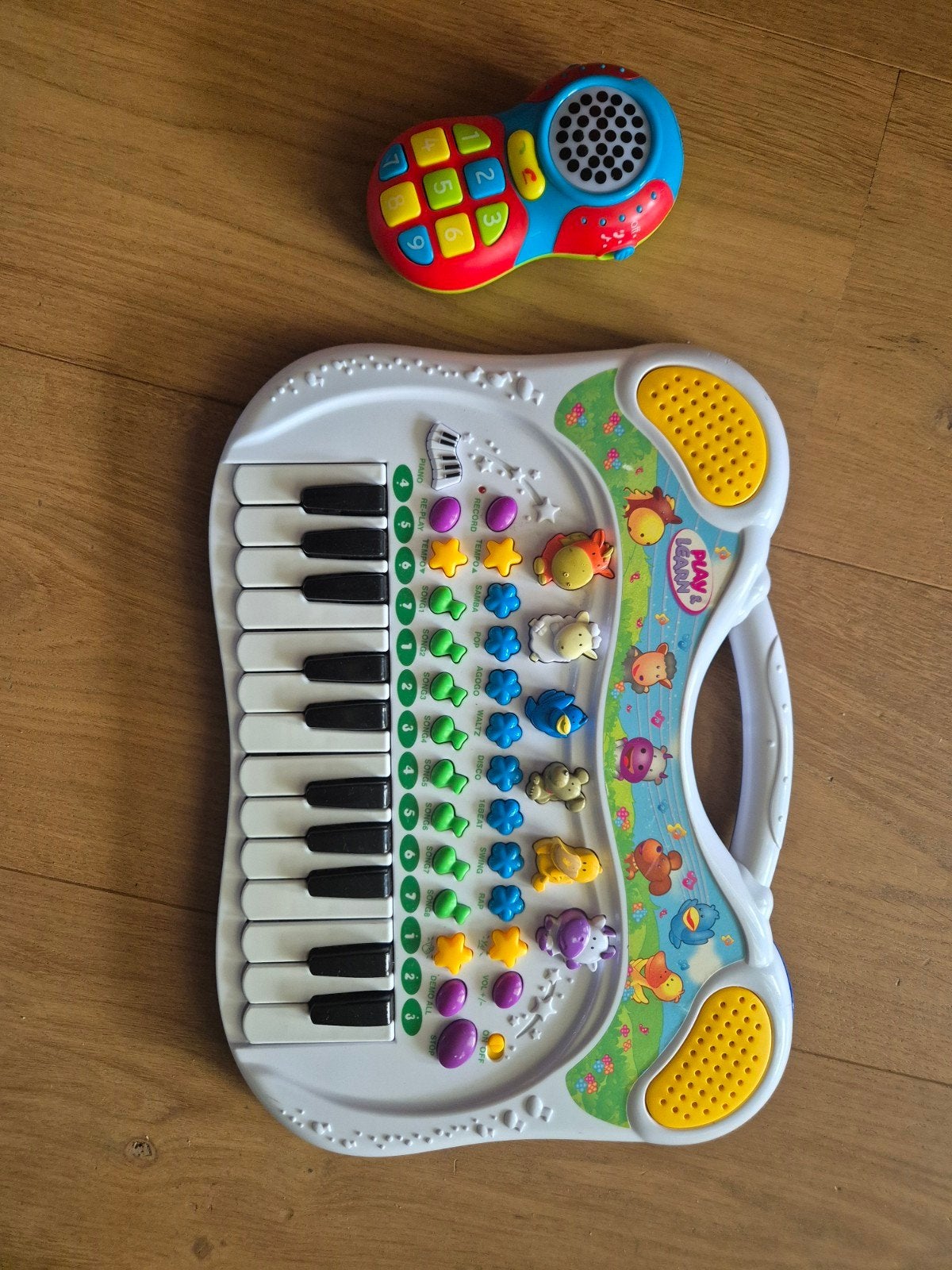 Baby piano en speeltelefoon, Ophalen, Gebruikt, Overige typen, Met geluid