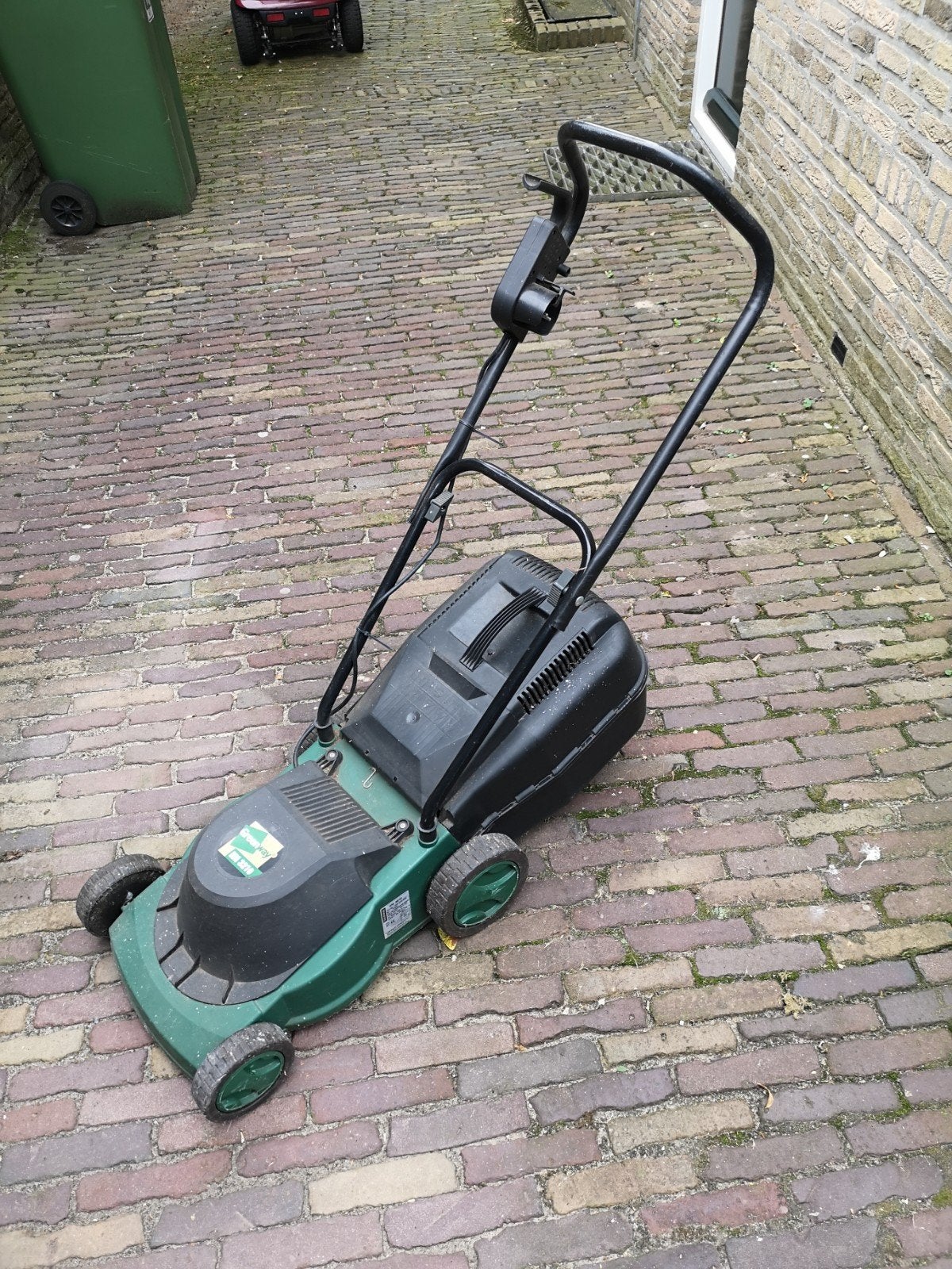 Electrische grasmaaier, Ophalen, Gebruikt, Elektrische grasmaaier