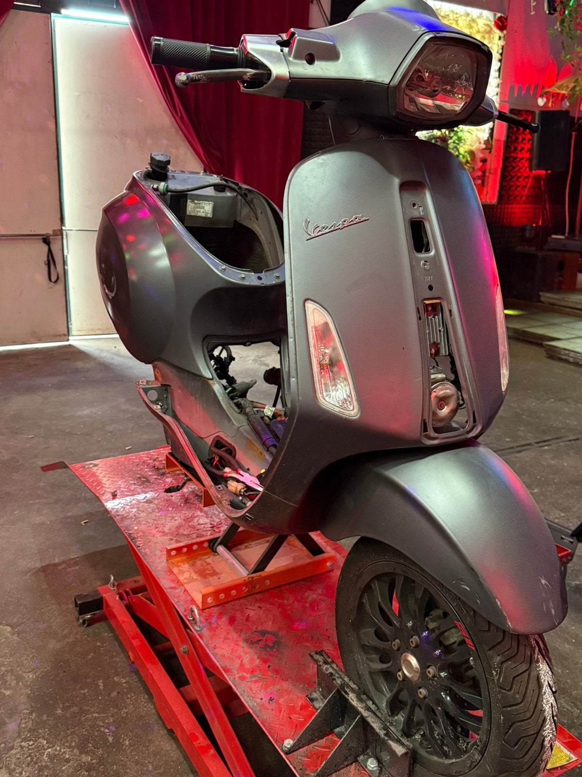 Vespa sprint frame met kenteken, Ophalen