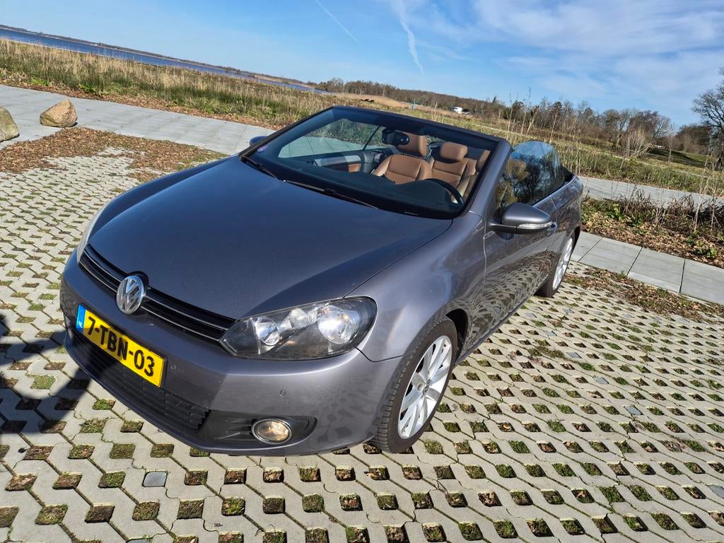 Sportieve Volkswagen Golf 1.2 TSI 77KW BMT Cabrio 2014 Grijs, Voorwielaandrijving, 1321 kg, 4 cilinders, Cabriolet