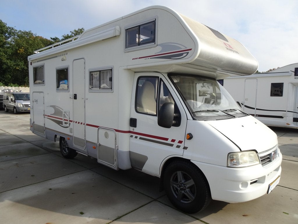 Royale Adria Coral 660 SP, Caravans en Kamperen, Alkoof, Ringverwarming, Bedrijf, Adria