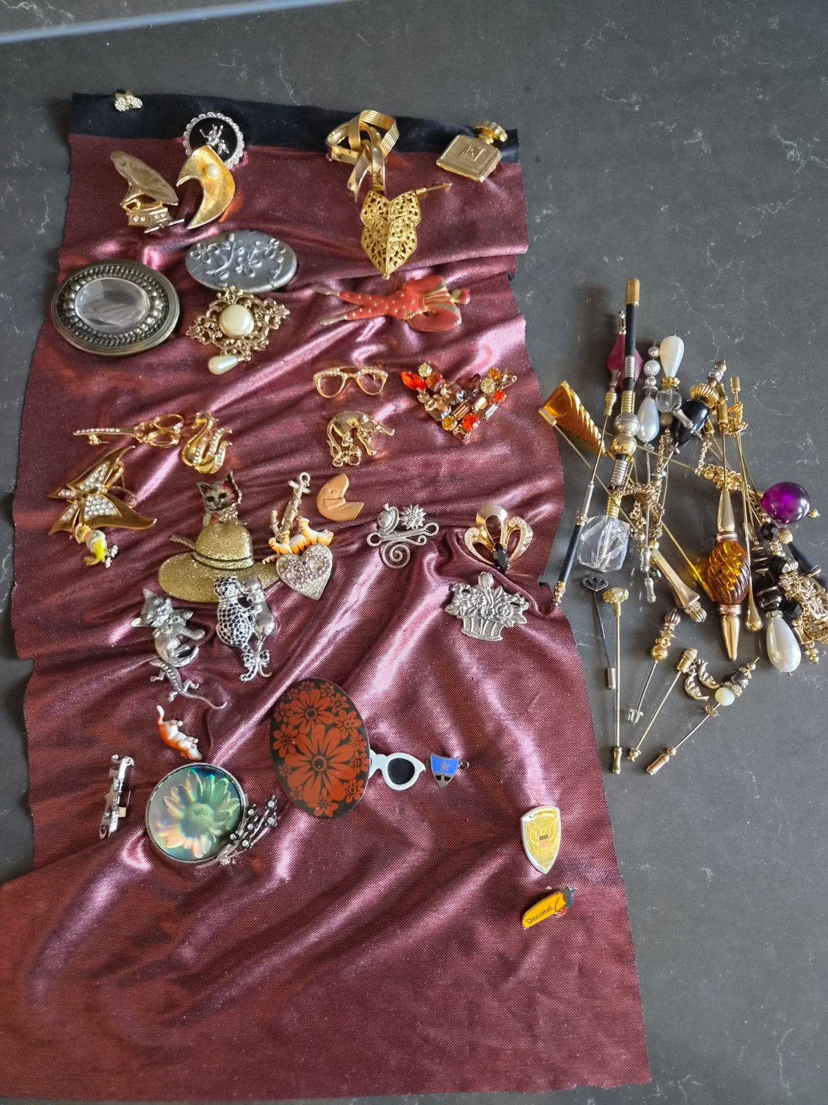 Vintage broches en hoedenspelden, Ophalen of Verzenden, Zo goed als nieuw, Overige kleuren, Overige materialen