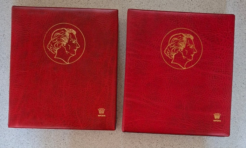 Ned. Munten Juliana in 2 albums compleet, exclusief zilver., Postzegels en Munten, Koningin Juliana, Overige waardes, Geboorte of Huwelijk