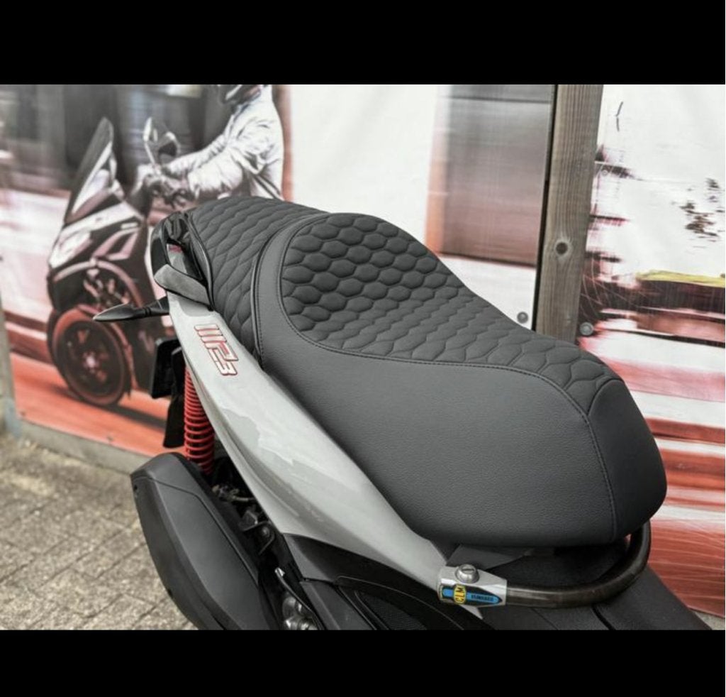 Custom zadel Piaggio MP3 300 HPE, Niet ingevuld, Niet ingevuld, Niet ingevuld