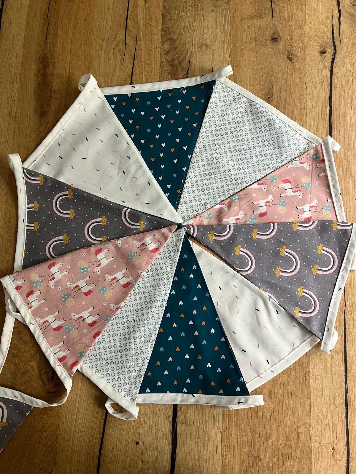 Stoffen vlaggenlijn unicorns regenboog, Nieuw, Ophalen of Verzenden, Wanddecoratie, Handgemaakt