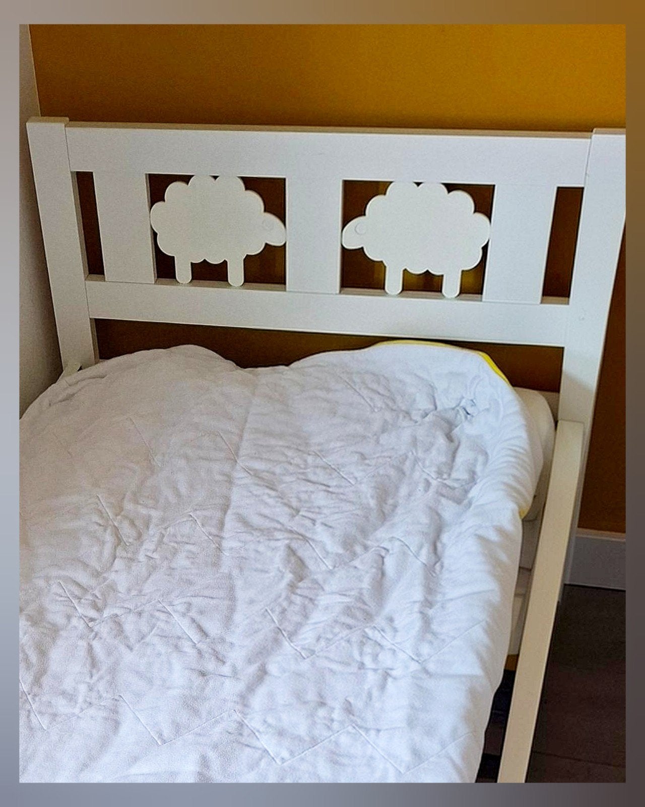 Peuterbed schaapjes met lattenbodem en matras met hoes IKEA, Handmadebydtx@gmail.com, Gebruikt, Ikea, Goirle