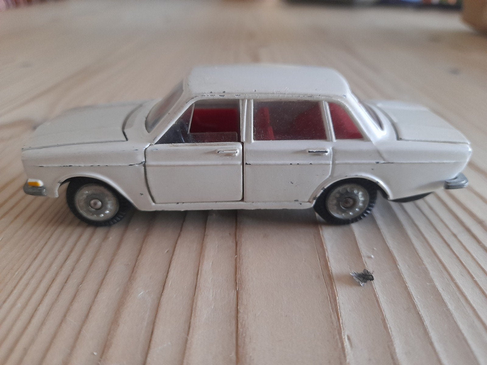 Tekno Volvo 144, Ophalen of Verzenden, Zo goed als nieuw, Auto, Overige merken