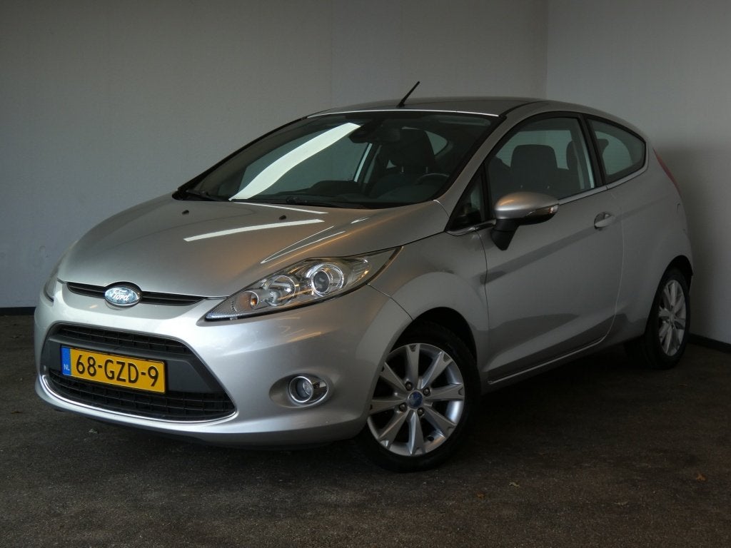 Ford Fiesta 1.25 Ghia NWE APK, APPLE CARPLAY, BLUETOOTH, Auto's, 82 pk, Origineel Nederlands, Bedrijf, Handgeschakeld