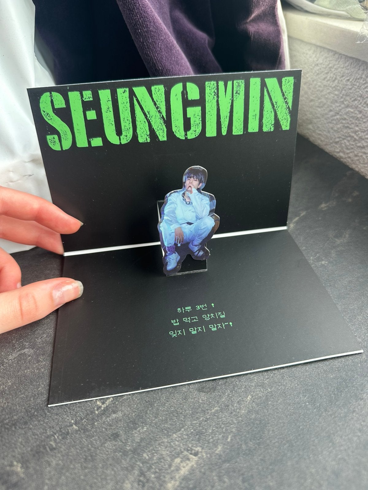 Seungmin card stand straykids, Verzamelen, Ophalen of Verzenden, Zo goed als nieuw, Overige typen