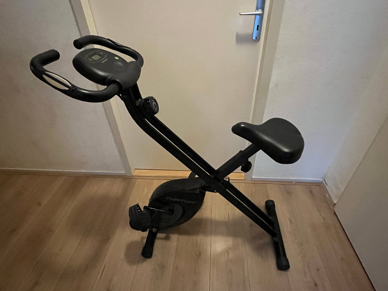 Tunturi Star Fit X100 Hometrainer, Sport en Fitness, Ophalen, Zo goed als nieuw, Metaal, Benen