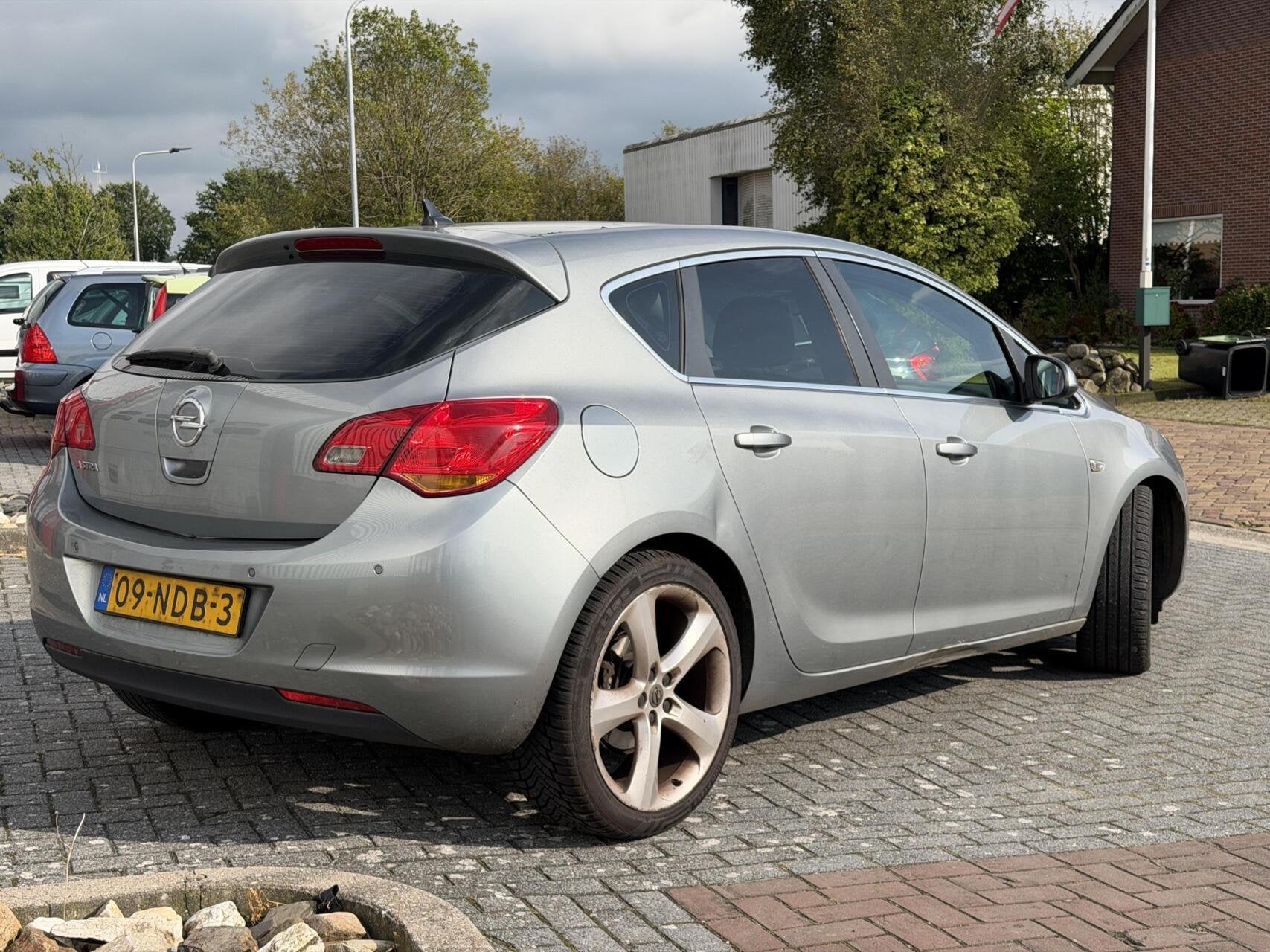 Opel Astra 1.6 Sport Clima/Navi/Leer/Stoelverwarming/LMV/PDC, Auto's, Voorwielaandrijving, Euro 5, 4 cilinders, 116 pk