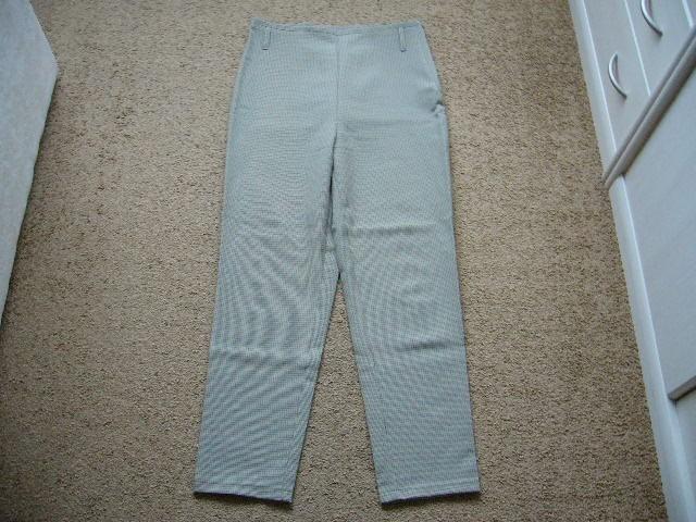 1Way broek maat 40 - 42 nog nieuw, Kleding | Dames, Broeken en Pantalons, Ophalen of Verzenden, Zo goed als nieuw, Maat 38/40 (M)