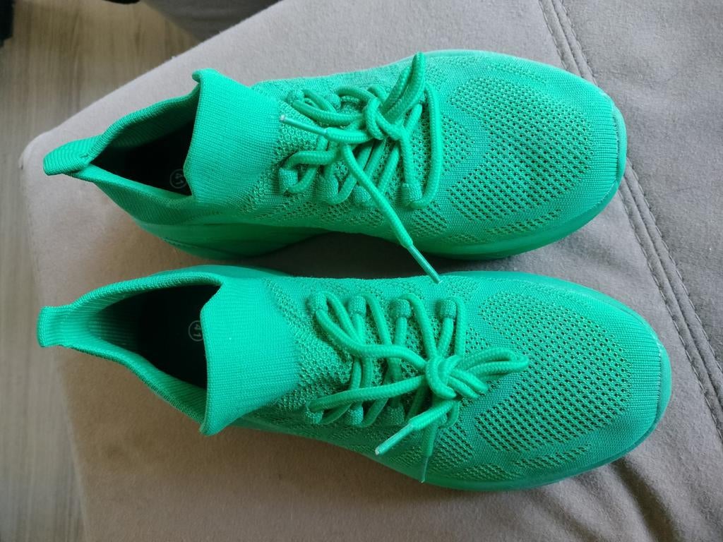 Nieuwe groene sneakers - maat 41, Ophalen of Verzenden