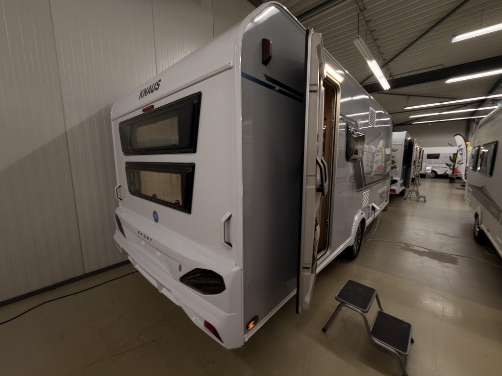 Knaus Sport Platinum 500 QDK Platinum, vloer, 1800KG, Reservewiel, Bedrijf, Treinzit, 6 tot 7 meter