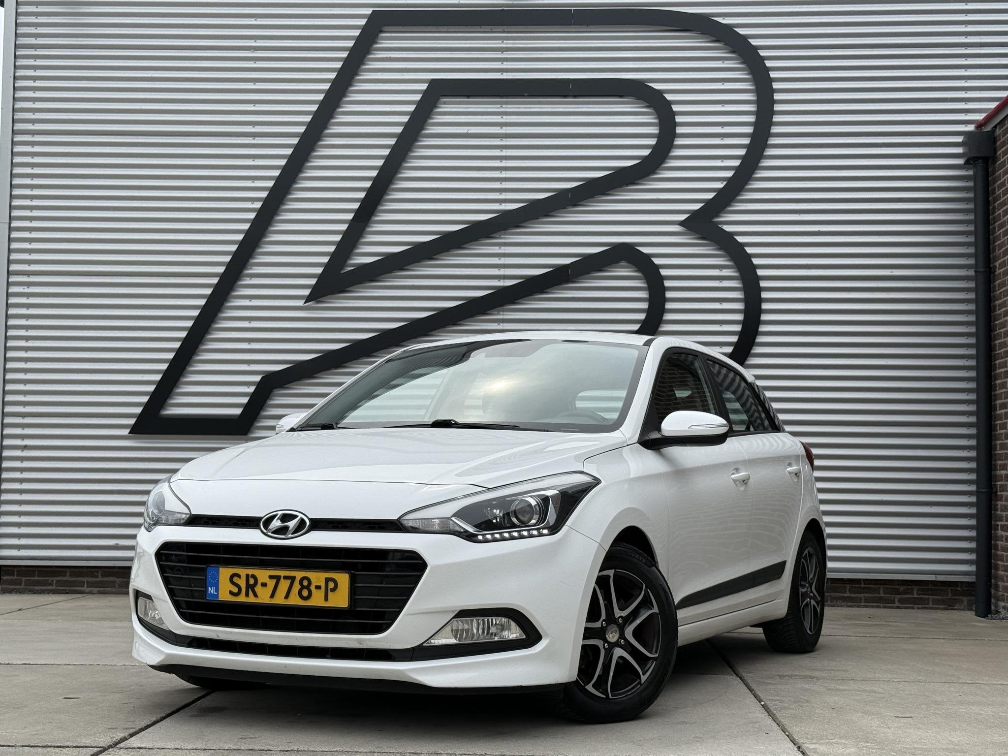 Hyundai i20 1.0 T-GDI Comfort 2e Eigenaar|Camera|Navi|Clima|, Auto's, Voorwielaandrijving, Euro 6, Automatische klimaatregeling