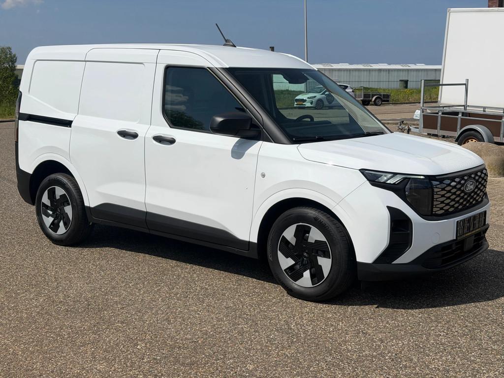 Ford Transit Courier Trend Elektrisch 44KWH 300KM Reikwijdte, Automaat, Gebruikt, Wit, Ford
