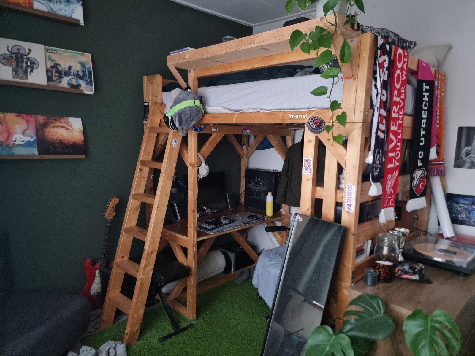 Stevig zelfgemaakt stapelbed 200x130cm met bureau en kast, Ophalen, Gebruikt, Tweepersoons, Overige maten