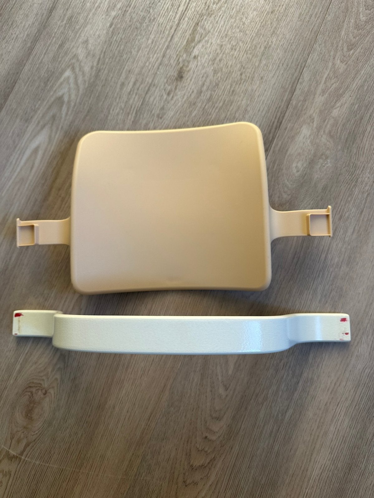 Stokke TrippTrapp Baby- houten beugel+ kunststof rugleuning, Ophalen, Gebruikt, Meegroeistoel