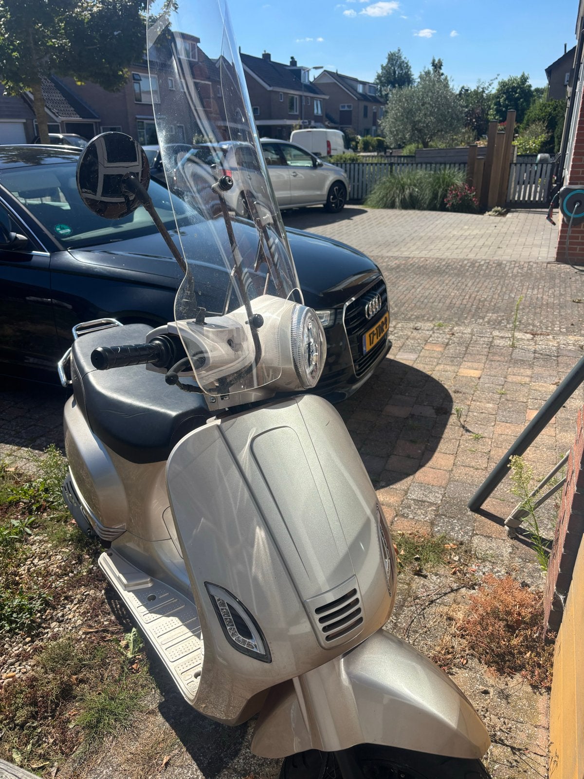 Senzo Scooter Te Koop - Goed Onderhouden met Lichte Sporen, Fietsen en Brommers, Snorfietsen en Snorscooters, Ophalen, Gebruikt