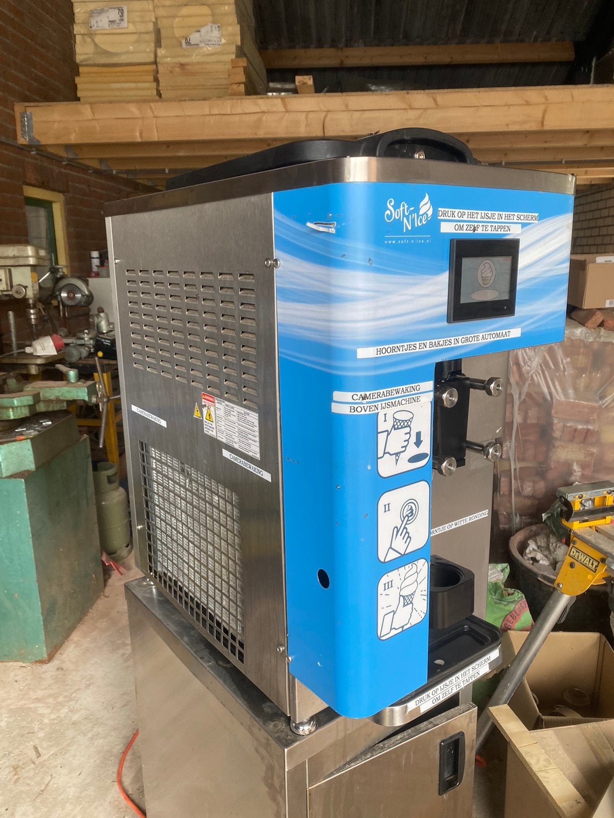 Smach softijsmachine / softijshuren, Witgoed en Apparatuur, IJsmachines, Ophalen, Gebruikt, Zelfvriezend