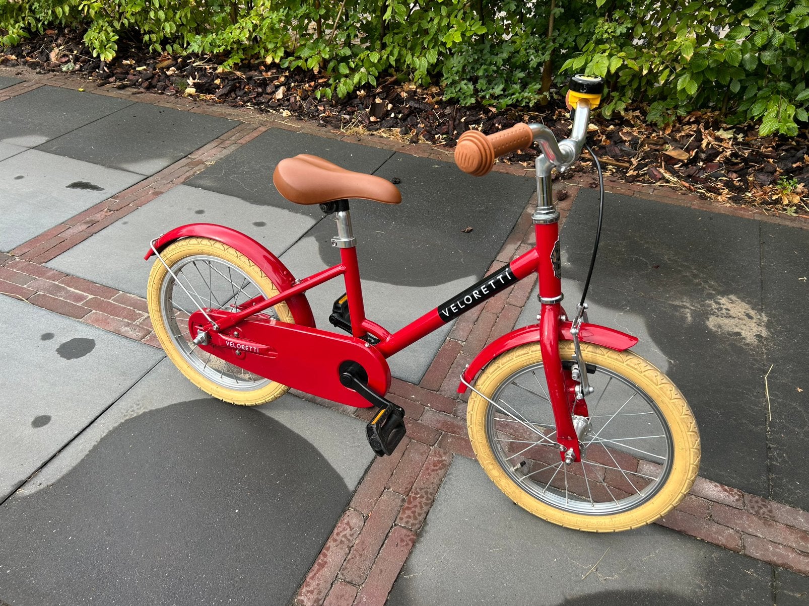 Veloretti Maxi rood, Ophalen, Zo goed als nieuw, 16 tot 20 inch