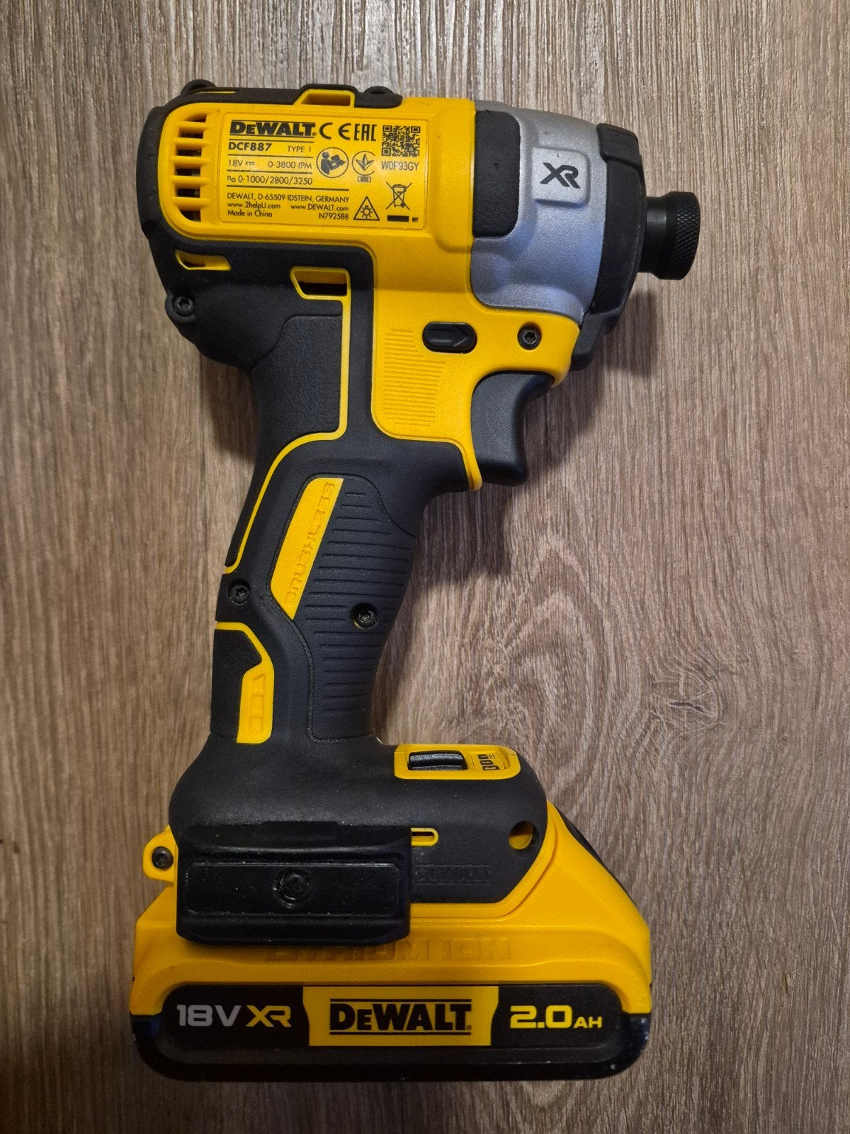 DeWalt DCF887 Slag schroef machine met 2Ah accu, z.g.a.n., 600 watt of meer, Variabele snelheid, Ophalen of Verzenden, Zo goed als nieuw
