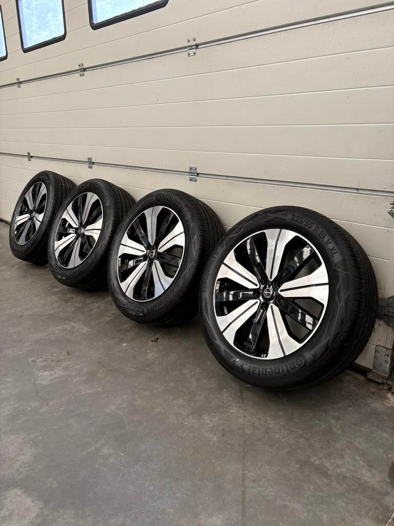 Nette Volvo XC60 19 inch zomerset Continental 5+mm, Auto-onderdelen, Banden en Velgen, Gebruikt, Banden en Velgen, 235 mm, Nvt