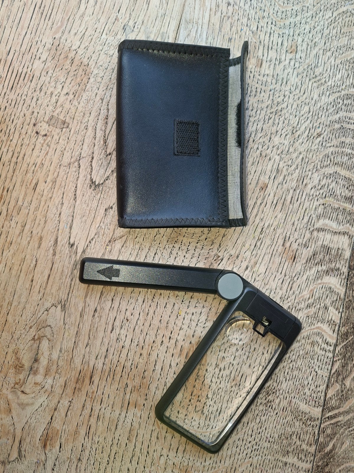 Opvouwbaar vergrootglas met  hoesje, Ophalen of Verzenden, Gebruikt, Vergrootglas of Loep