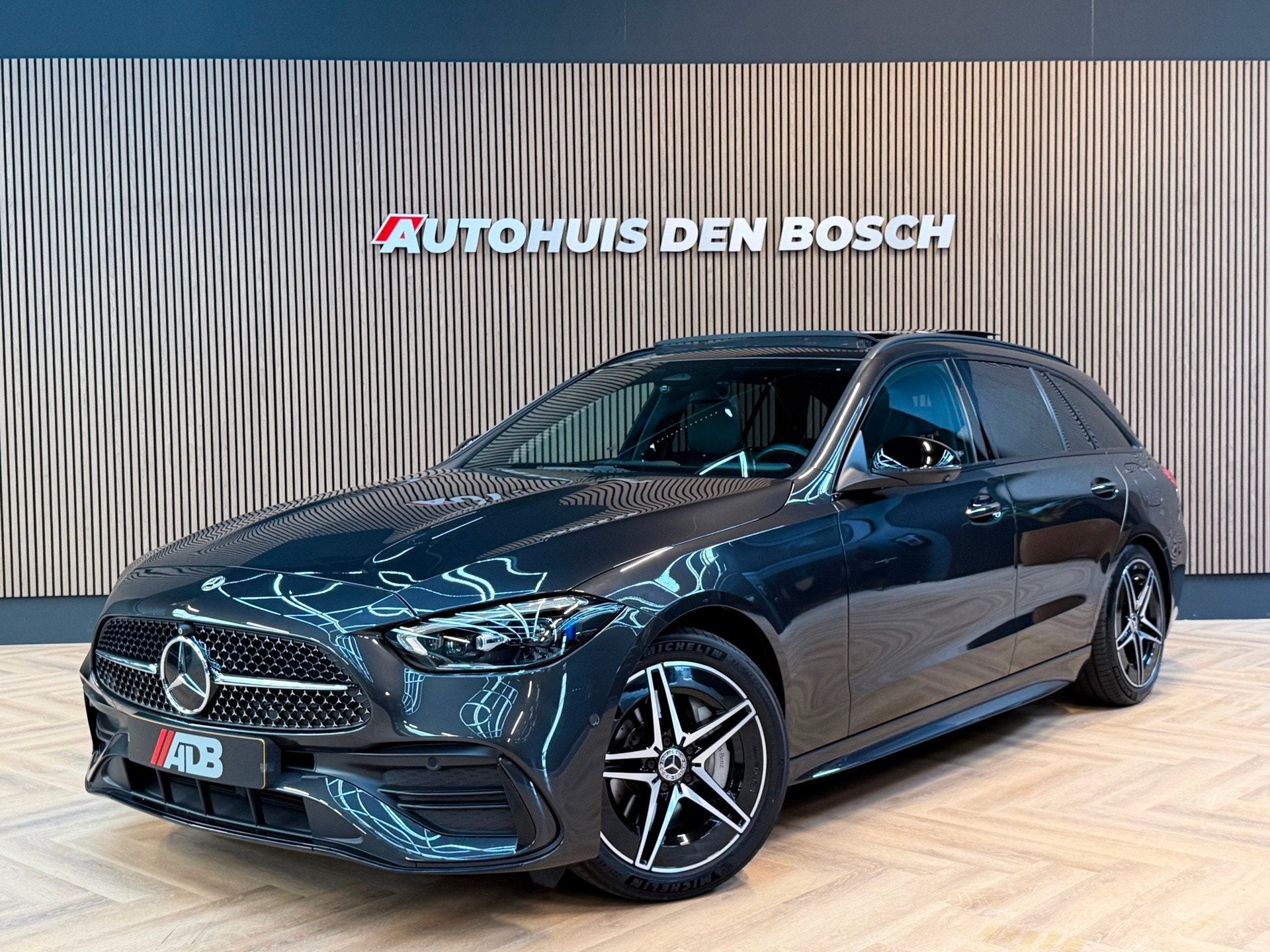 Mercedes-Benz C-klasse Estate 300 e AMG Line 313PK - NL Auto, Automaat, Achterwielaandrijving, 4 cilinders, 167 km/l