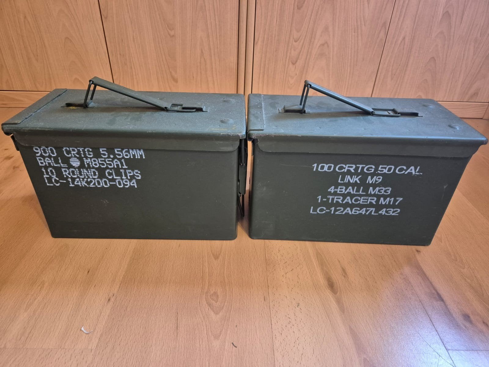 2 zware metalen munitiekisten, Verzamelen, Militaria | Algemeen, Ophalen of Verzenden, Landmacht, Nederland