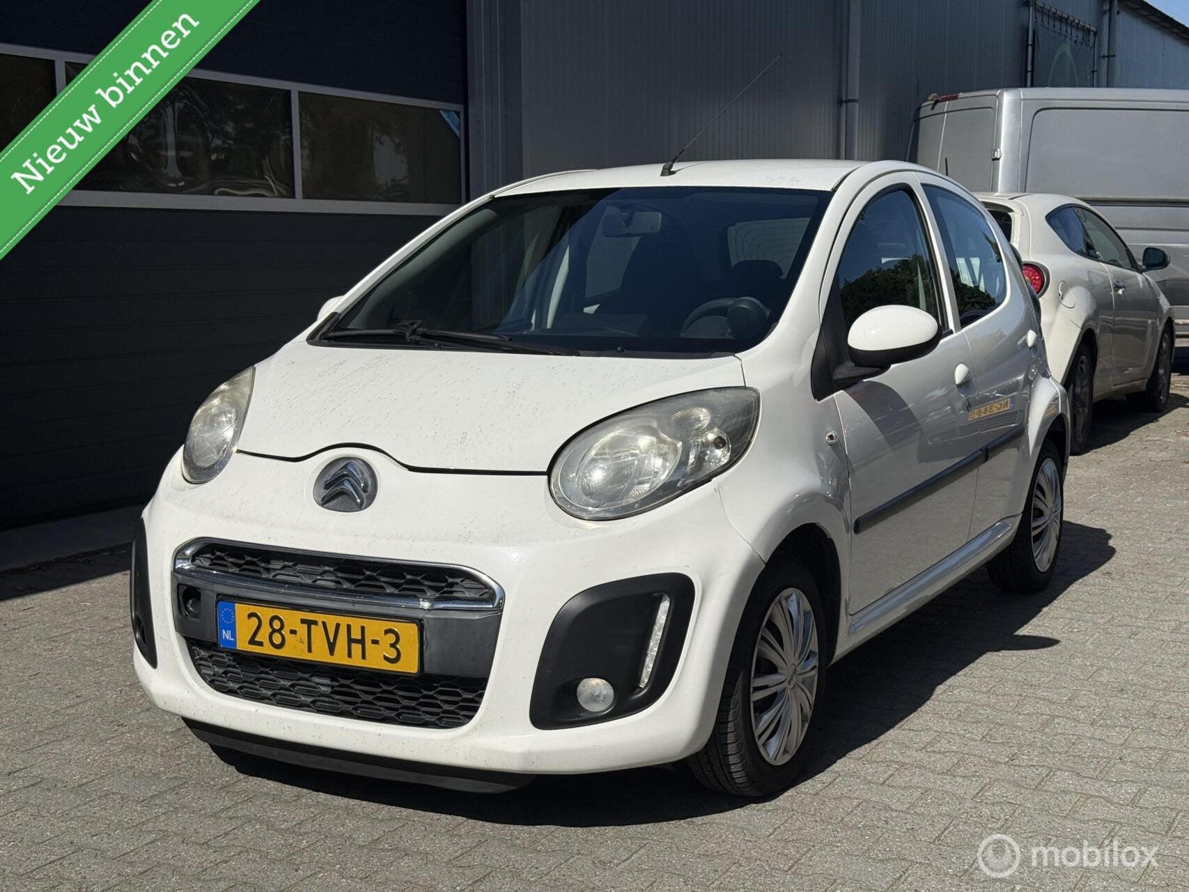 Citroen C1 1.0 First Edition Airco 5 deurs Nieuwe apk, Voorwielaandrijving, Euro 5, Gebruikt, 4 stoelen