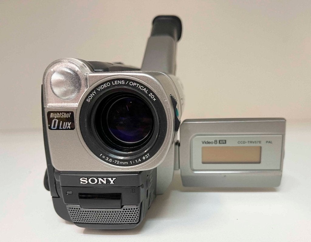SONY CCD-TRV57E compacte Video8 XR Handycam, Audio, Tv en Foto, Videocamera's Analoog, 8mm, N, N, Ophalen of Verzenden