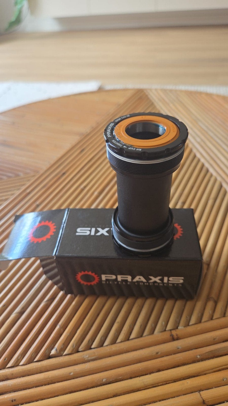 Praxis Works Shimano T47 Internal Bearing Bottom Bracket, Fietsen en Brommers, Fietsonderdelen, Ophalen