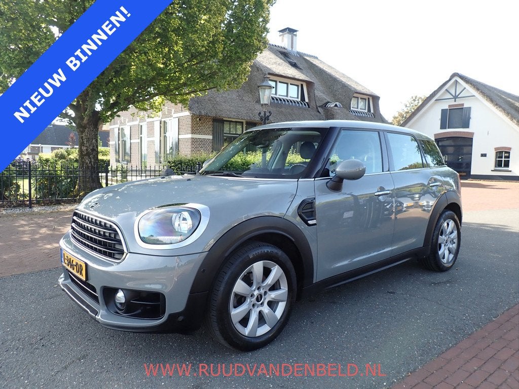MINI Countryman 1.5 One / CARPLAY / STOELVERWARMING / KEYLES, Auto's, Stof, Gebruikt, Countryman, Automatische klimaatregeling