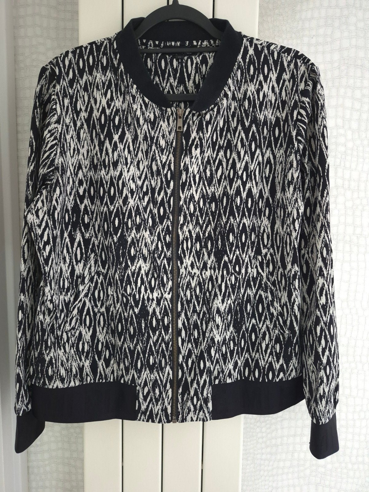 Sportief bomberjack Mi Piace XL zwart wit design logoband, Mi Piace, Zwart, Maat 46/48 (XL) of groter, Ophalen of Verzenden