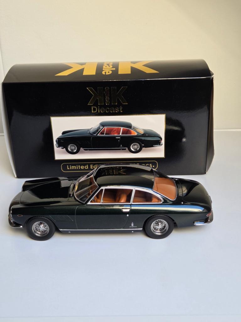 Ferrari 330GT 2+2 Enzo Ferrari KK SCALE, Ophalen of Verzenden, Bburago