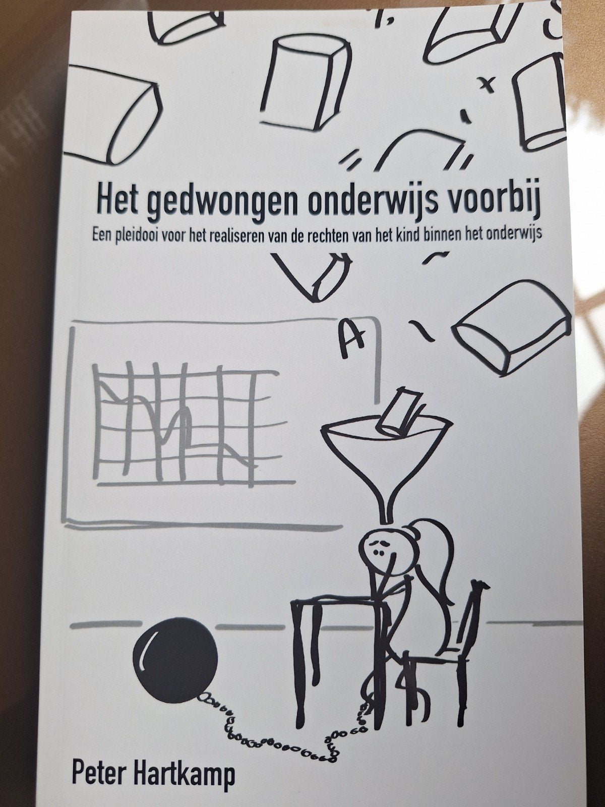 Peter Hartkamp - Het gedwongen onderwijs voorbij, Peter Hartkamp, Sociale wetenschap, Ophalen of Verzenden, Zo goed als nieuw