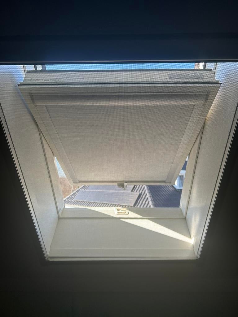 Fakro tuimelraam 78x118 met verduistering en hor, Ophalen, Gebruikt, Minder dan 80 cm, Overige typen