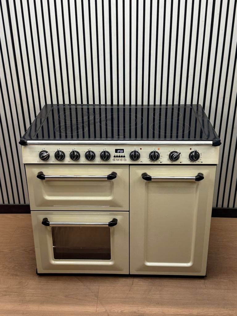 Luxe Smeg INDUCTIE Fornuis creme met 5 zones 100 cm, Fornello Esperta, Refurbished, Ophalen of Verzenden, Energieklasse A of zuiniger