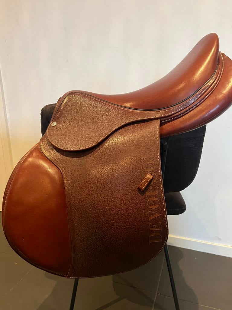 Devoucoux 17 inch spring zadel 2024, Dieren en Toebehoren, Paarden en Pony's | Zadels, Ophalen of Verzenden, Nieuw, Springen