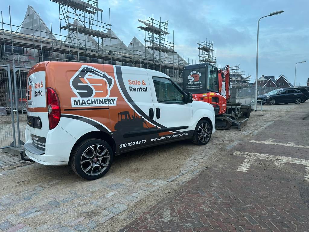 Minigraver huren, Diensten en Vakmensen