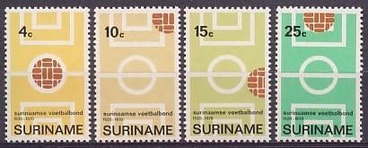 Suriname NVPH nr 543/6 postfris Voetbal 1970, Ophalen of Verzenden, Postfris