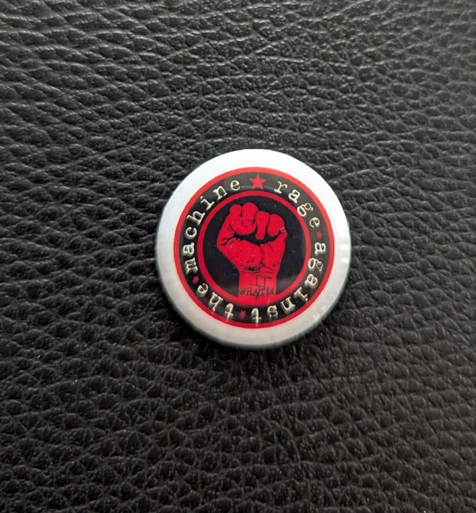 Rage Against The Machine button / speld - rood/zwart, Ophalen of Verzenden, Nieuw, Overige typen