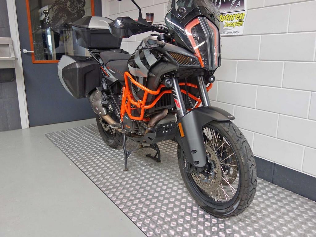 KTM 1290 SUPER ADVENTURE R (bj 2018), 2 cilinders, KTM, Motorrijbewijs A, Bedrijf