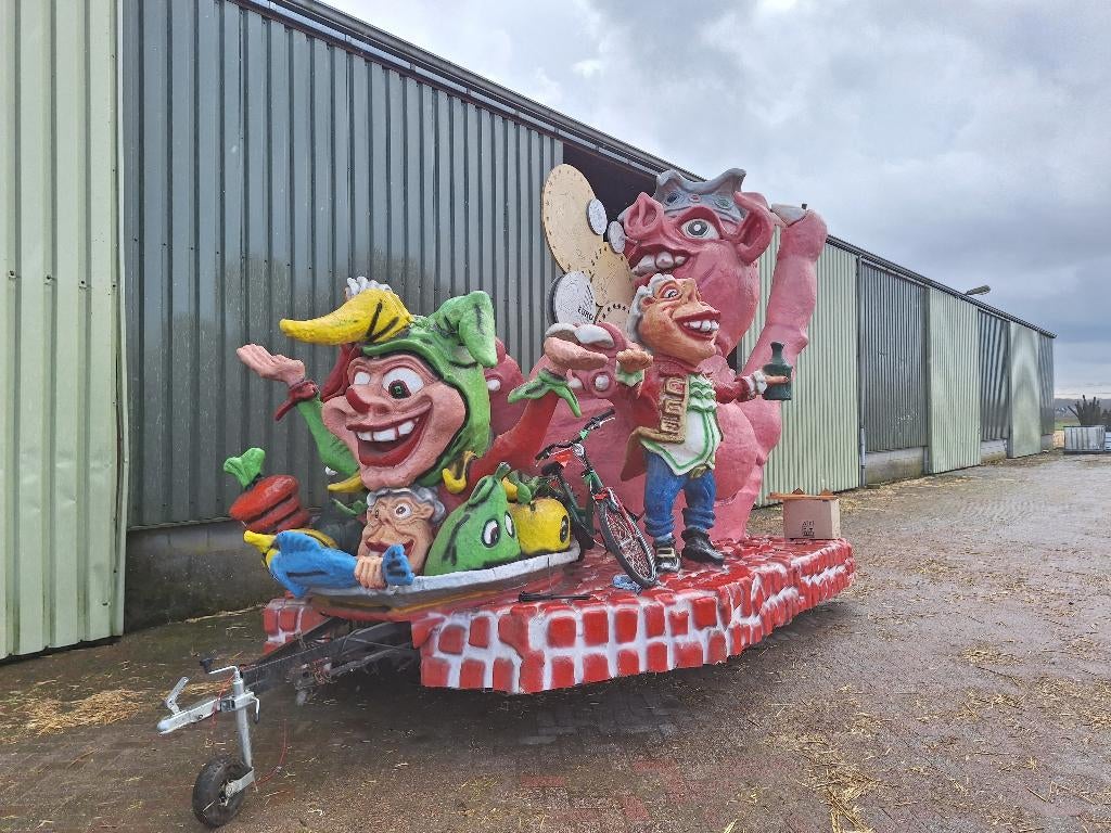 Carnavalswagen Spaarvarken Polyester, Ophalen of Verzenden, Gebruikt, Overige typen, Carnaval