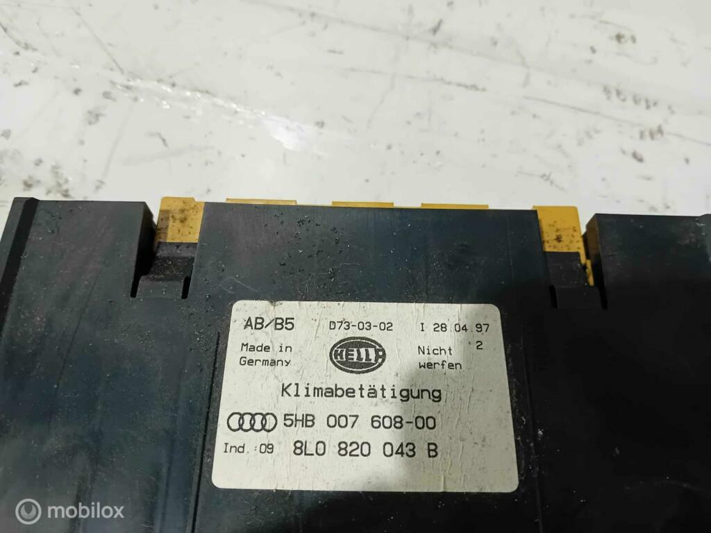 Bedieningspaneel kachel Audi A4 8L0820043, Ophalen of Verzenden, Gebruikt