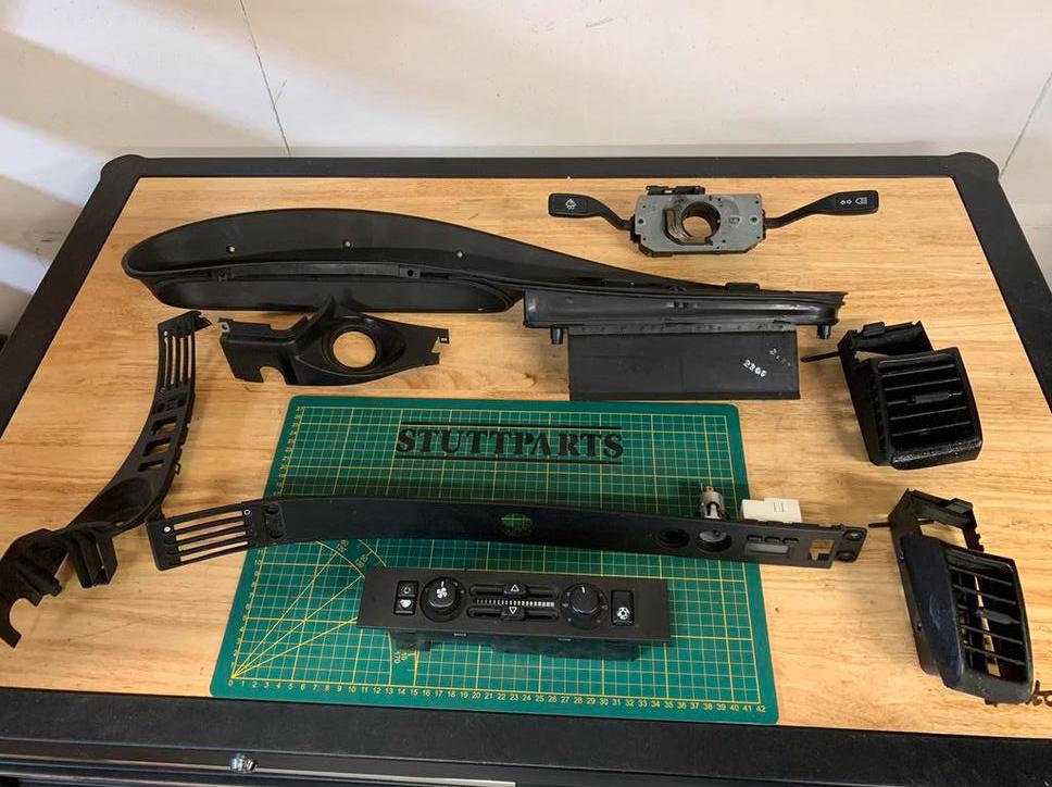 Porsche 944 dashboard delen schakelaars en veel meer, Auto-onderdelen, Gebruikt, Porsche