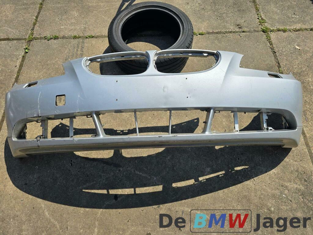 Voorbumper grijs BMW 5-serie E60 E61 51110149245, Gebruikt, Voor, Ophalen of Verzenden, Bumper