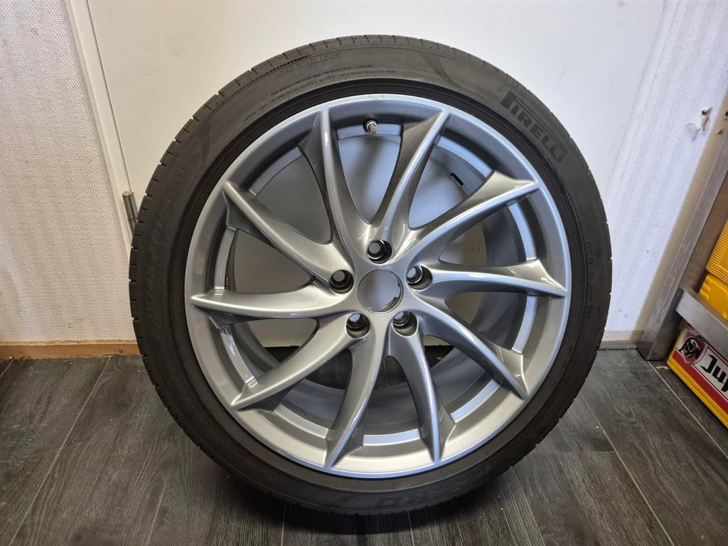 18 inch turbina velgen+Pirelli P Zero + TPMS Giulia gunmetal, Auto-onderdelen, Banden en Velgen, Ophalen, 18 inch, Gebruikt, Velg(en)