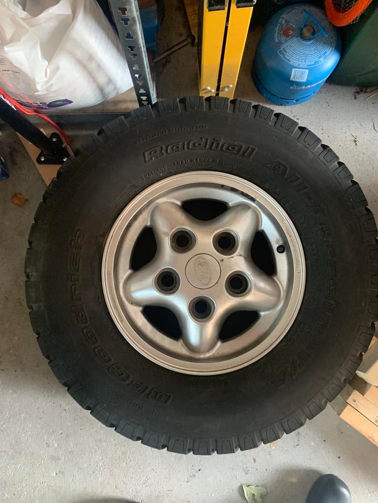 5 Land rover 16” LM velgen incl banden en wielbouten., Auto-onderdelen, Banden en Velgen, Ophalen, Gebruikt, Velg(en), 16 inch